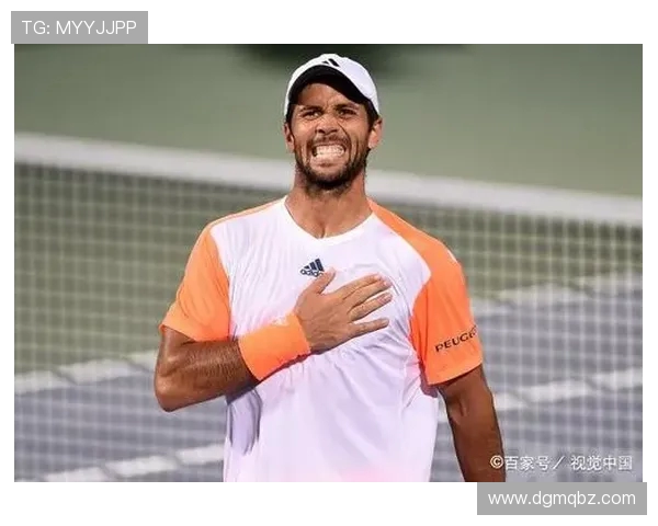 弗朗茨·贝肯鲍尔：德国足球传奇的崛起与荣耀之路