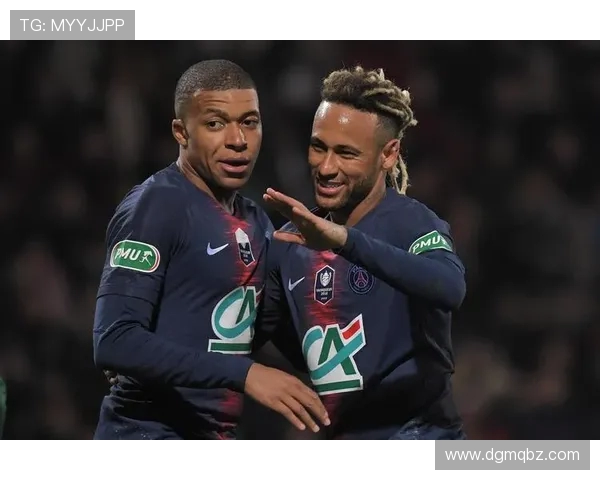 保罗·马尔蒂尼：传奇后卫的光辉岁月与足坛影响力