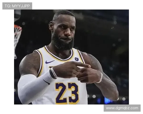 勒布朗·詹姆斯：从篮球天才到全球体育传奇的成长轨迹与影响力分析