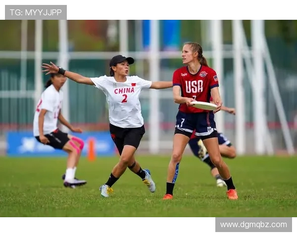 成都飞盘队在世界攀岩锦标赛中以50分领先其他队伍表现出色