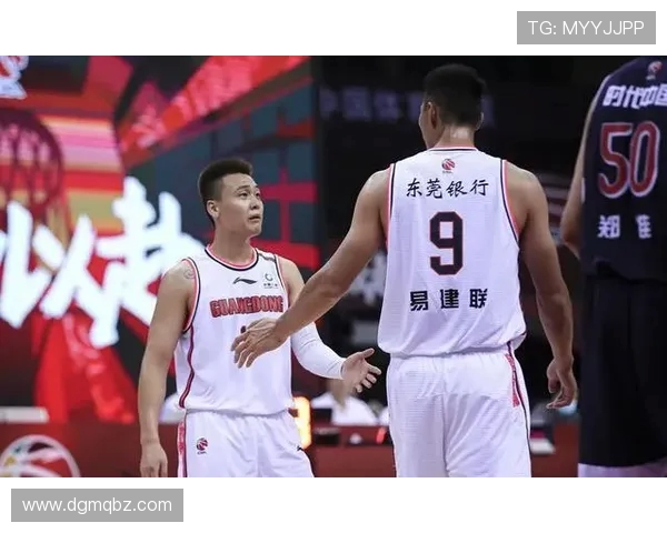 全面解析现代篮球运动发展趋势与战术革新对比赛格局的深远影响力度 全面解析现代篮球运动发展趋势与战术革新对比赛格局的深远影响力度