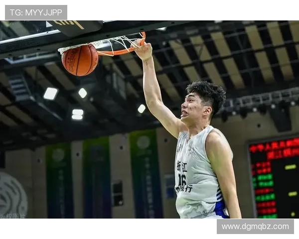 余嘉豪的成长之路:从少年篮球梦到职业生涯的辉煌成就 余嘉豪的成长之路:从少年篮球梦到职业生涯的辉煌成就