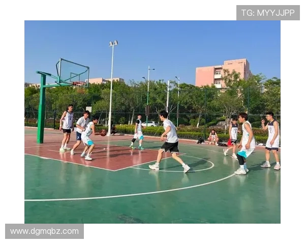 刘铮的奋斗历程与篮球梦想如何在赛场上绽放光彩与激情 刘铮的奋斗历程与篮球梦想如何在赛场上绽放光彩与激情