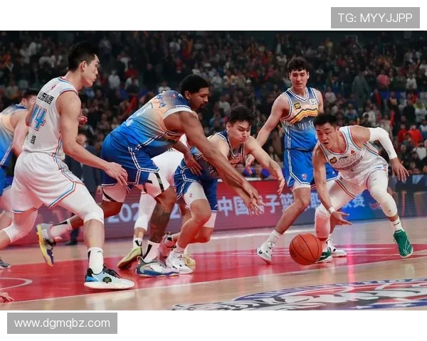 山东男篮与新疆队全运会激战回顾球员表现与战术分析全景呈现